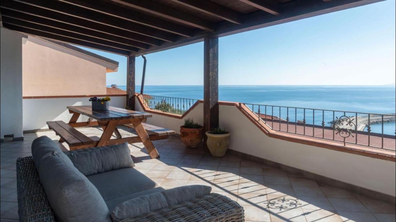 Апартаменты Cala Gonone House Экстерьер фото