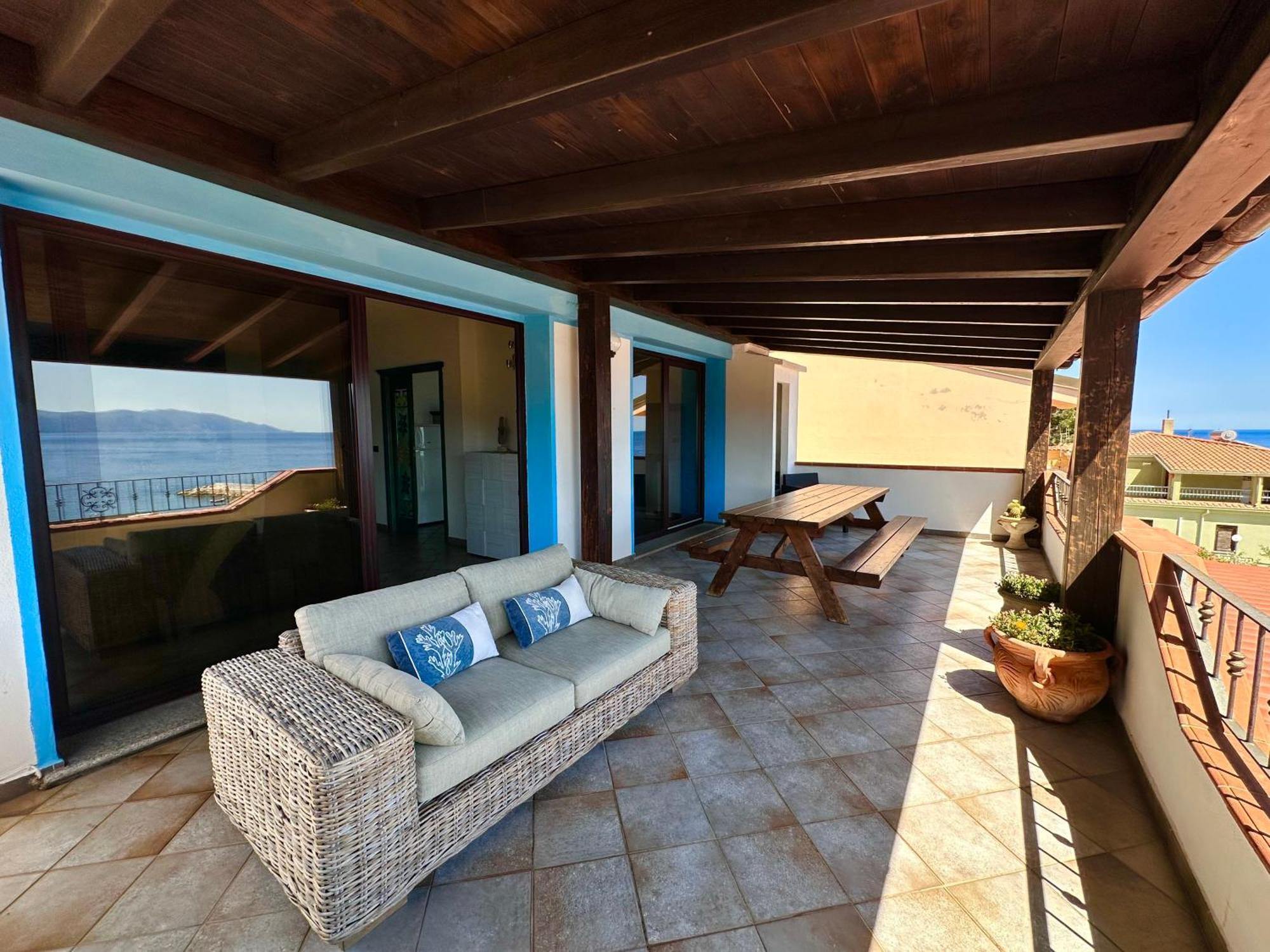 Апартаменты Cala Gonone House Экстерьер фото
